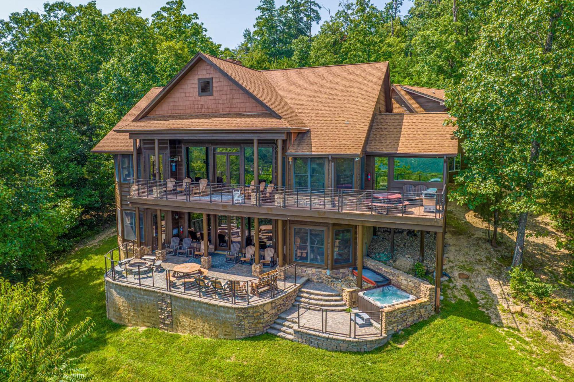 Five Bears Mountain View Lodge Сивиървил Екстериор снимка