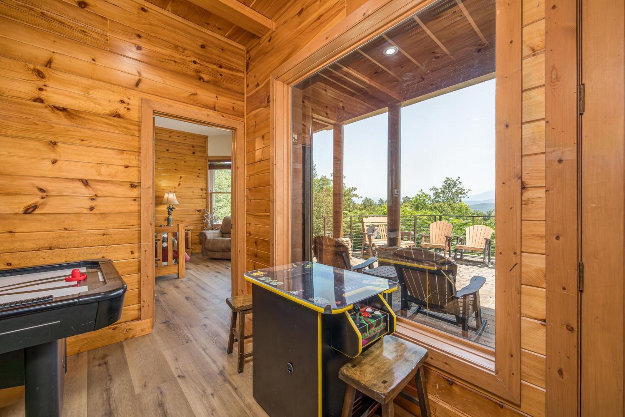 Five Bears Mountain View Lodge Сивиървил Екстериор снимка