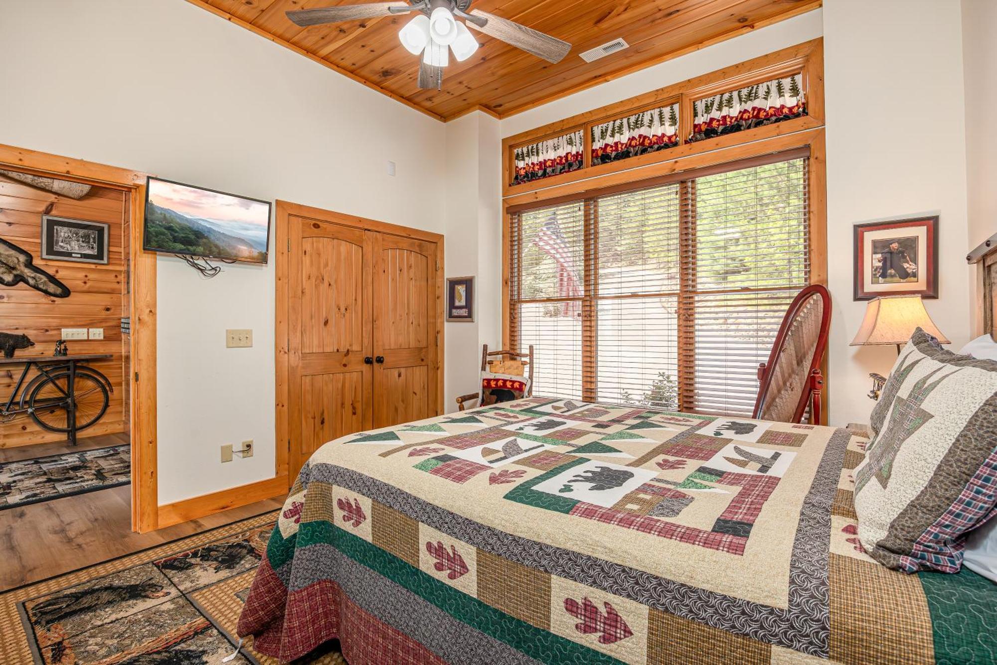 Five Bears Mountain View Lodge Сивиървил Екстериор снимка