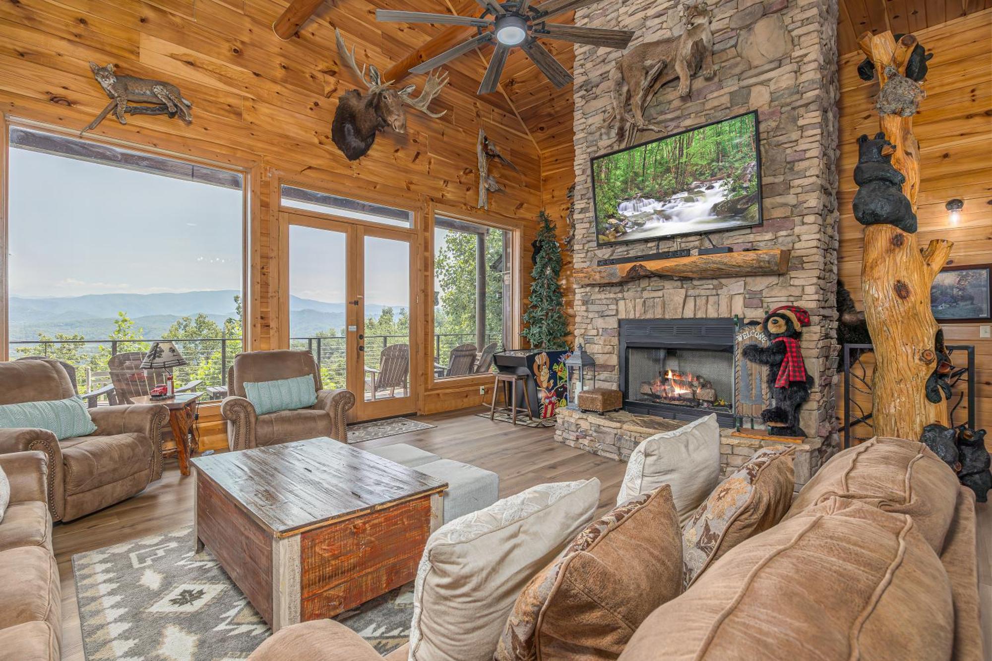 Five Bears Mountain View Lodge Сивиървил Екстериор снимка