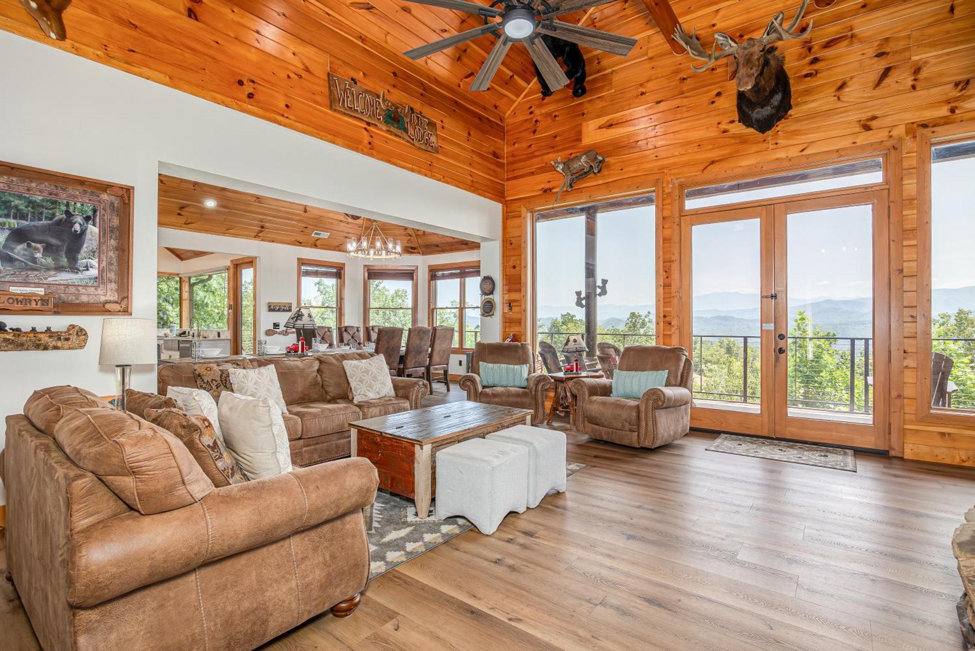 Five Bears Mountain View Lodge Сивиървил Екстериор снимка