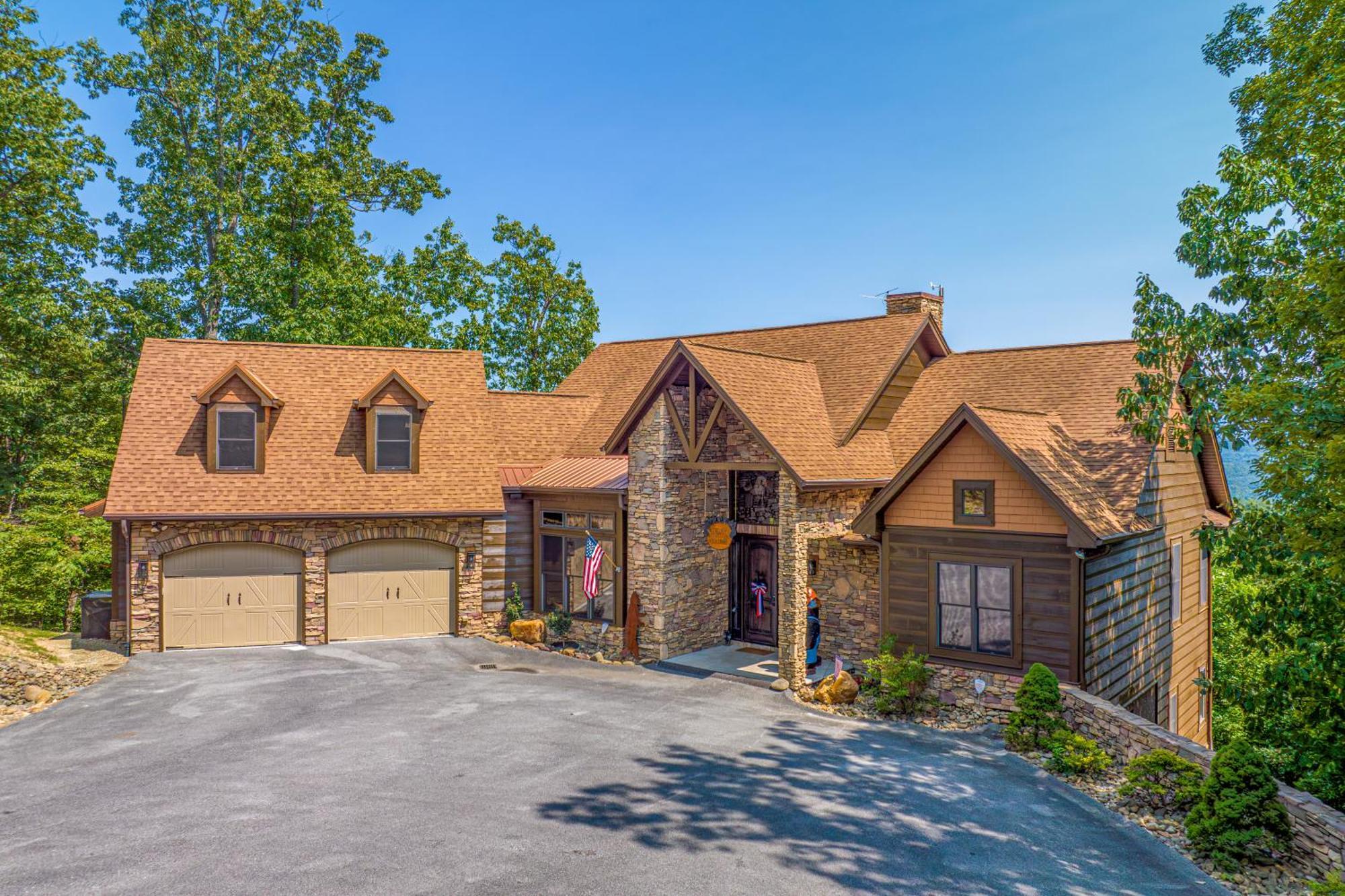 Five Bears Mountain View Lodge Сивиървил Екстериор снимка